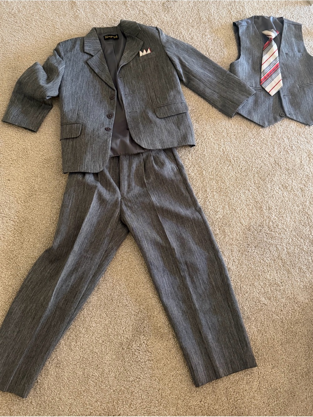 Boys Gray Three-Piece Suit with Tie - Picture 2 of 6